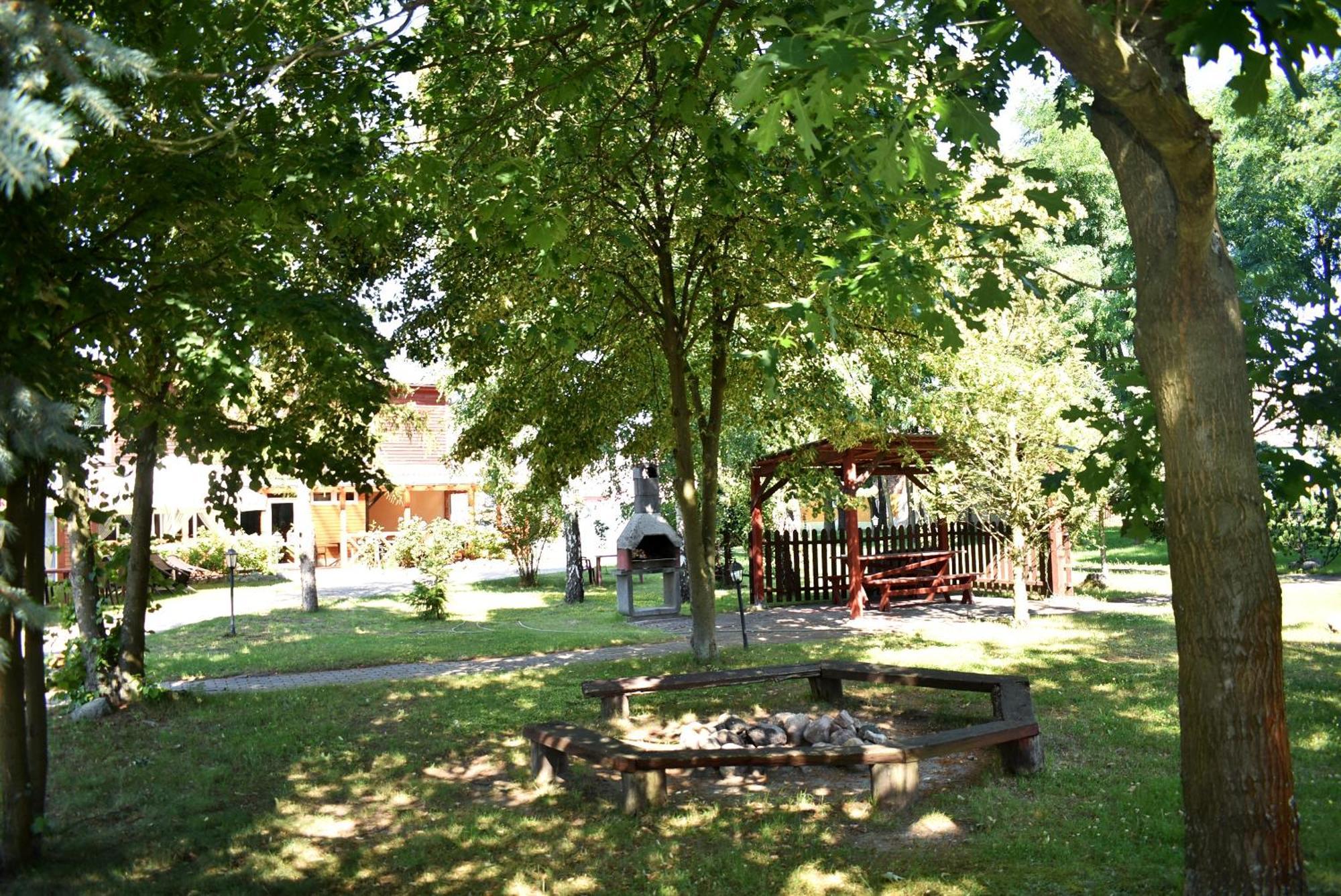 Center Angelos Bronków Buitenkant foto